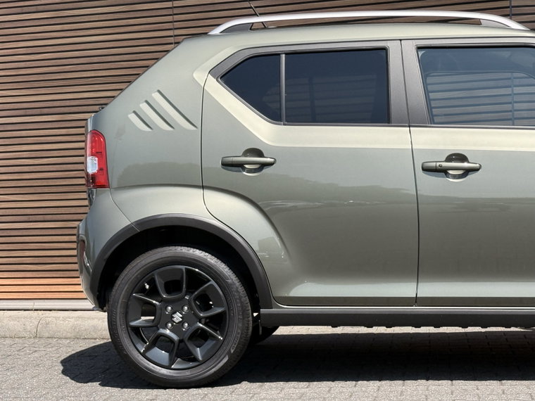 Vehicle Image 16