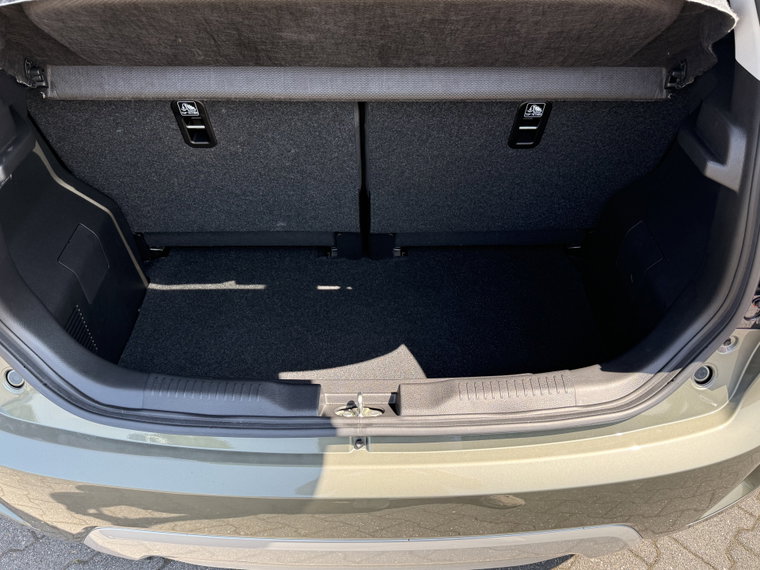 Vehicle Image 17