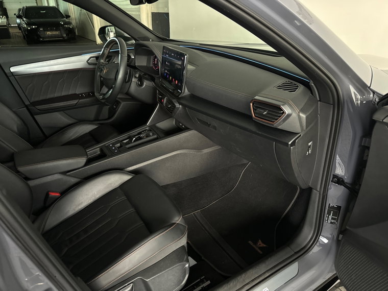 Vehicle Image 38