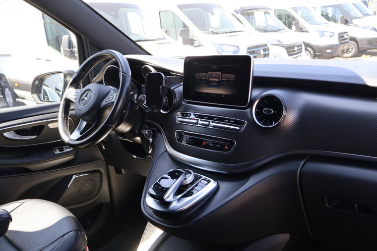 Vehicle Image 35