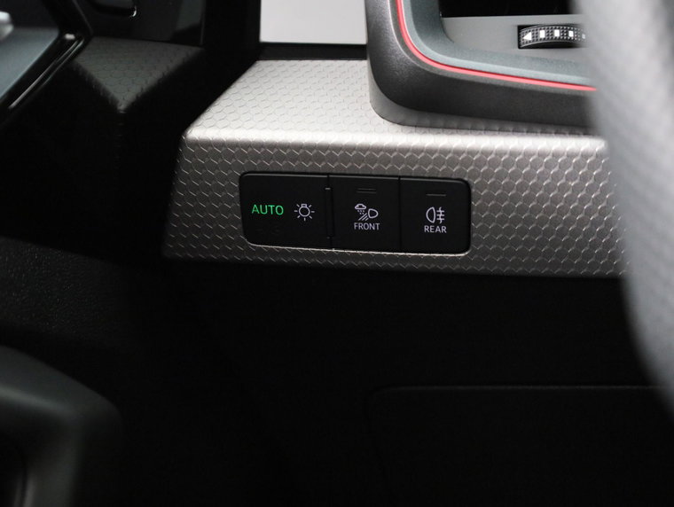 Vehicle Image 24