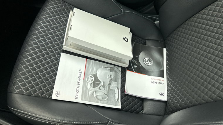 Vehicle Image 19