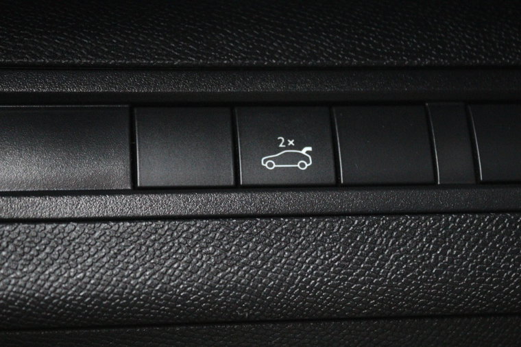 Vehicle Image 27
