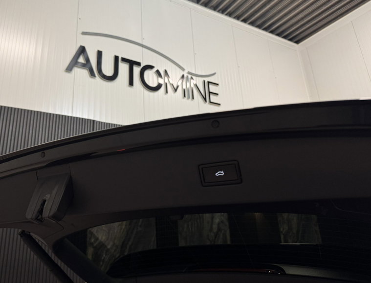 Vehicle Image 38