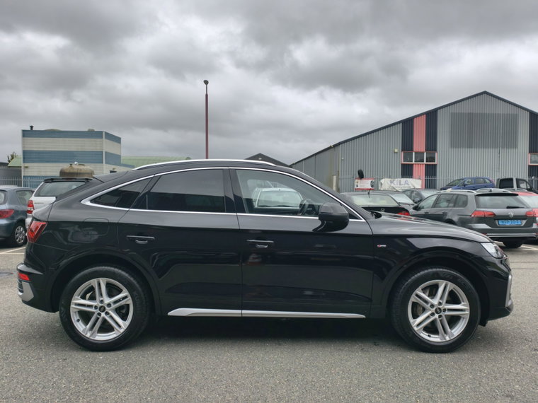 Vehicle Image 6