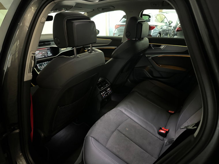 Vehicle Image 35
