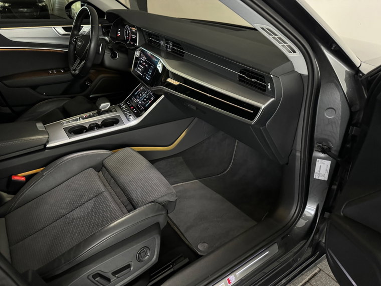 Vehicle Image 40