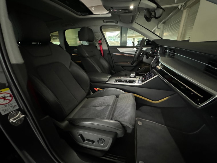 Vehicle Image 41