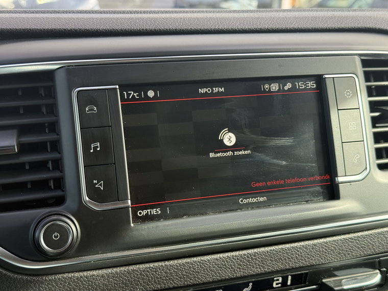 Vehicle Image 27
