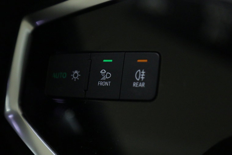Vehicle Image 43
