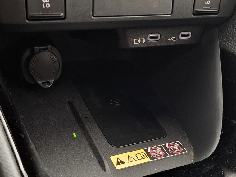 Vehicle Image 28