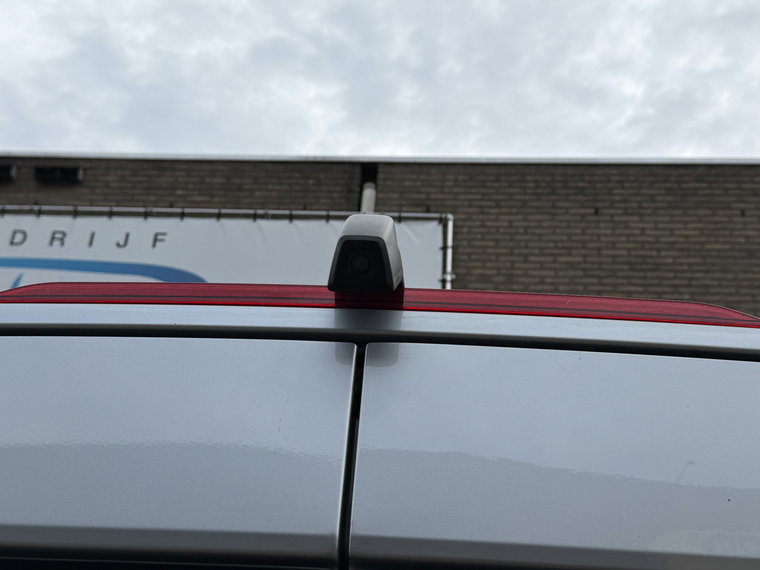 Vehicle Image 26