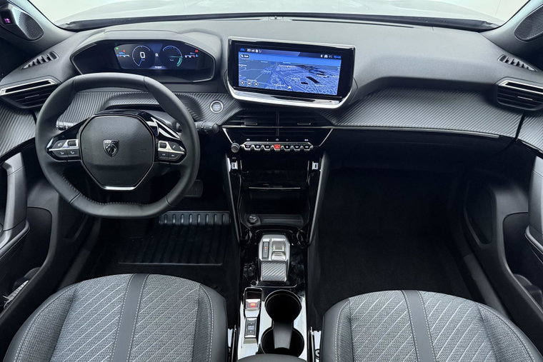 Vehicle Image 32