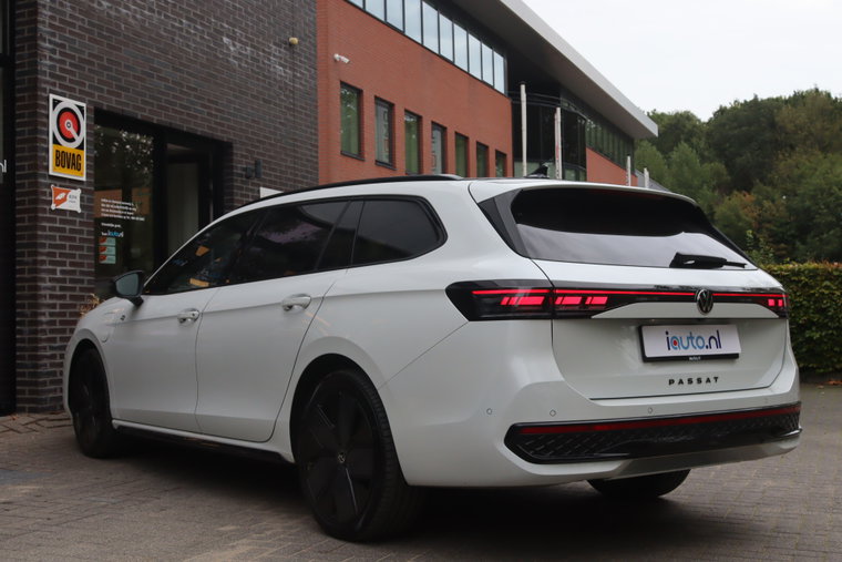 Vehicle Image 42