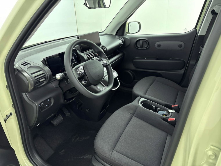 Vehicle Image 28