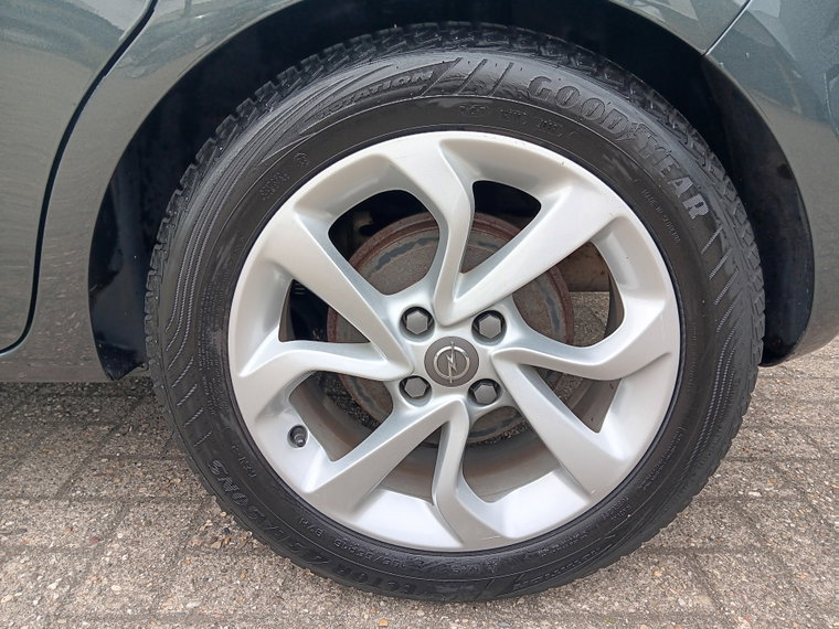 Vehicle Image 23