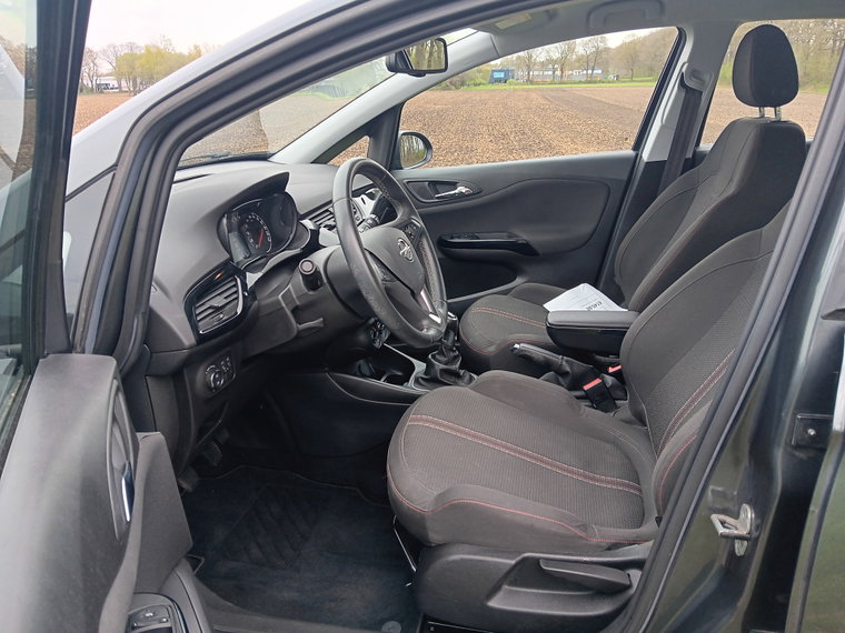 Vehicle Image 35