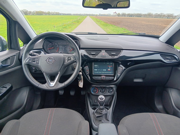 Vehicle Image 38