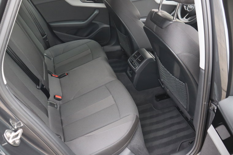 Vehicle Image 35