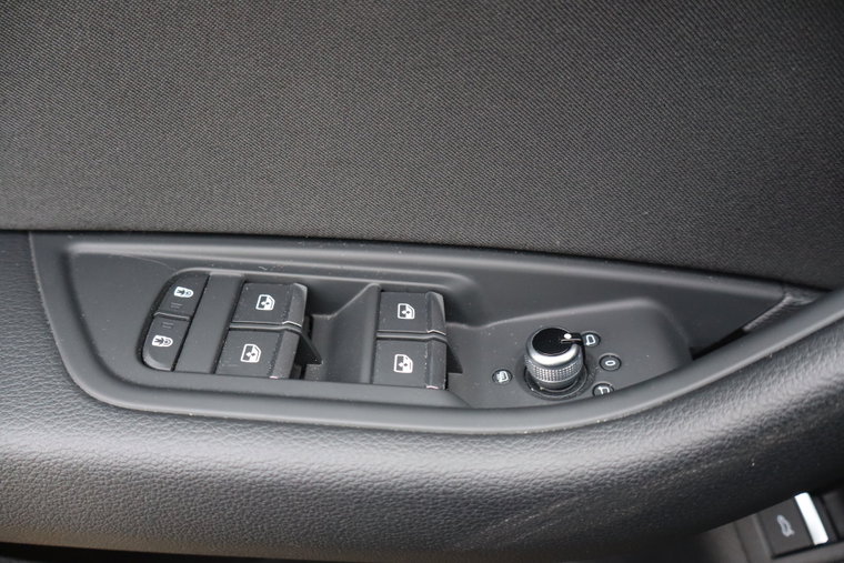 Vehicle Image 42