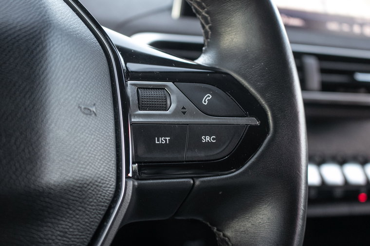 Vehicle Image 28