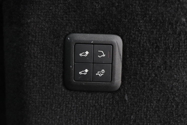 Vehicle Image 52