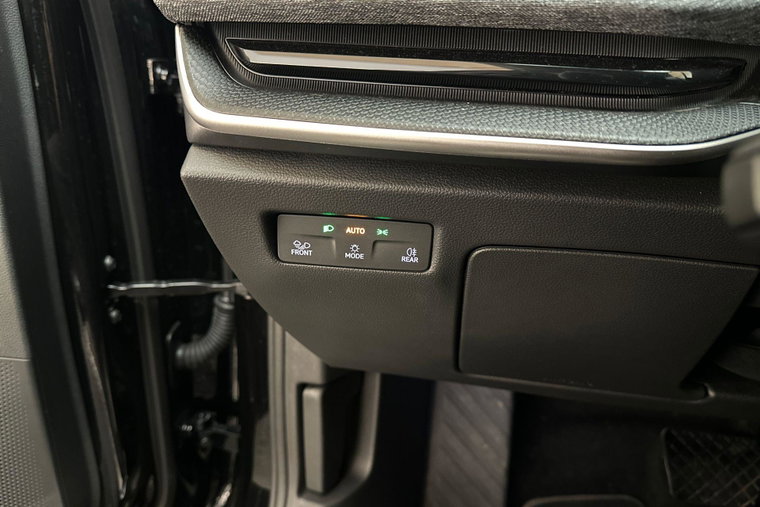 Vehicle Image 18