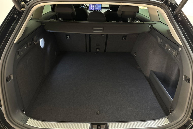 Vehicle Image 33