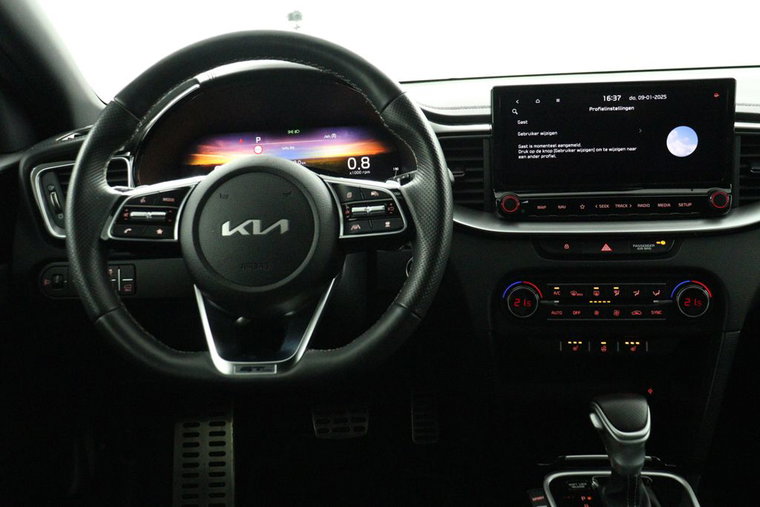 Vehicle Image 30