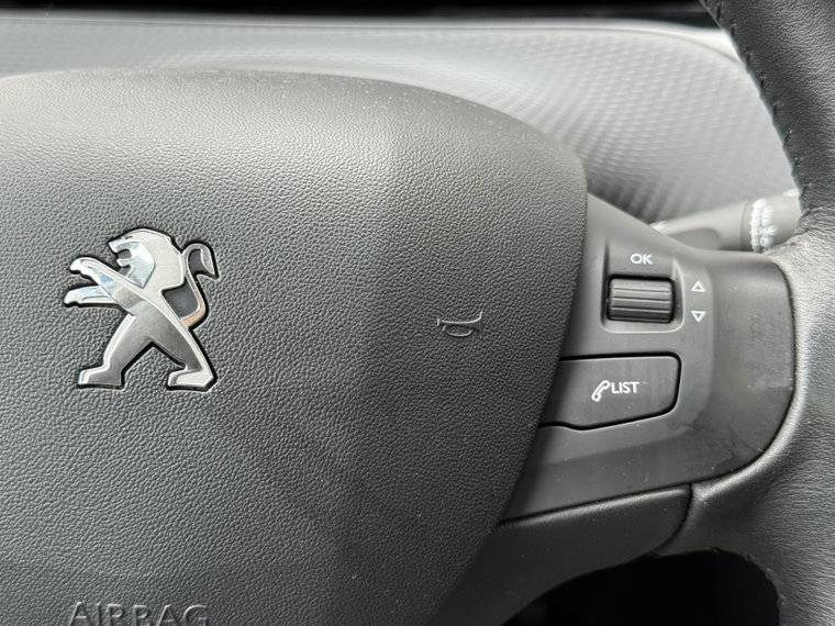 Vehicle Image 27