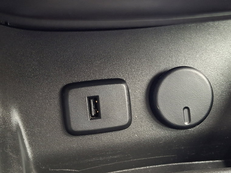 Vehicle Image 27