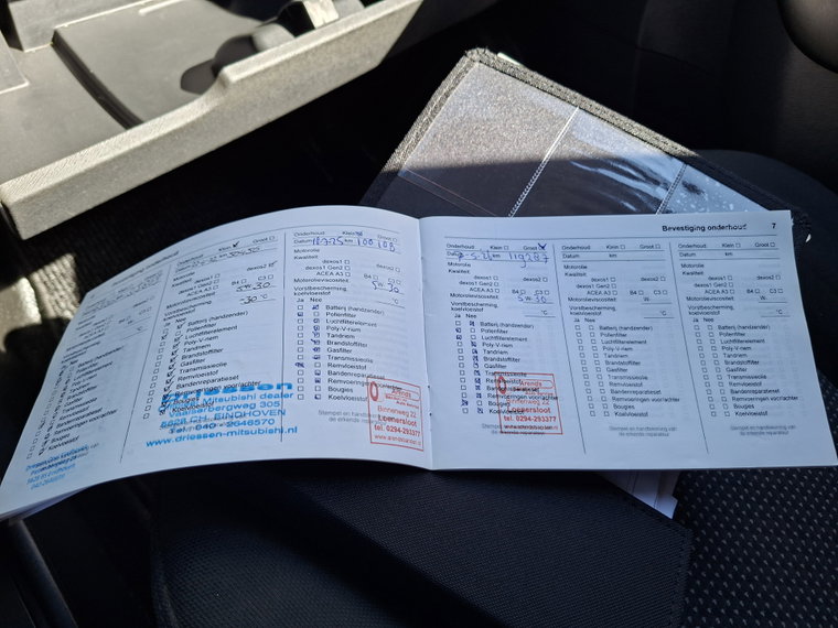Vehicle Image 35