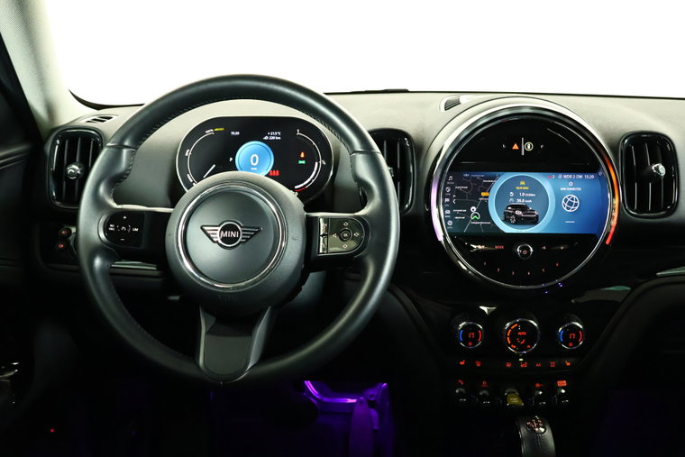 Vehicle Image 15