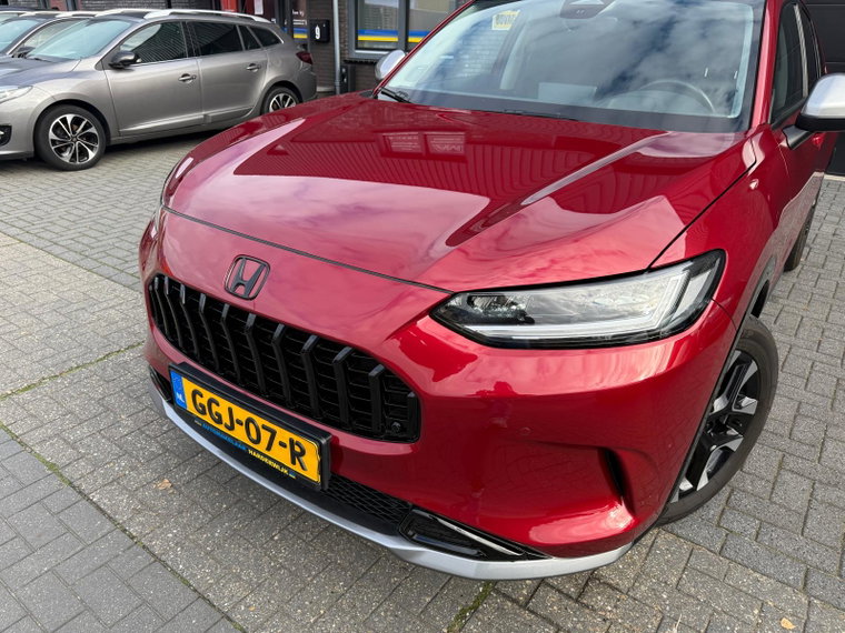 Vehicle Image 12