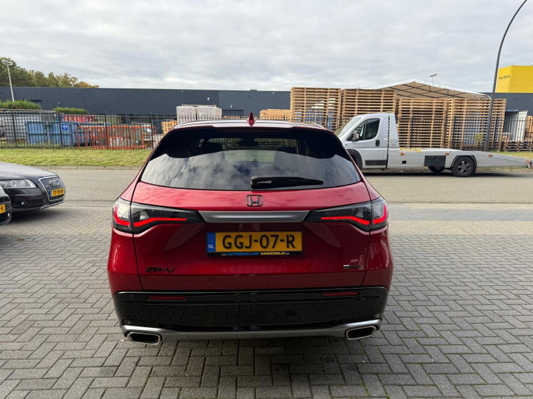 Vehicle Image 6