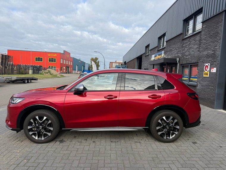 Vehicle Image 10