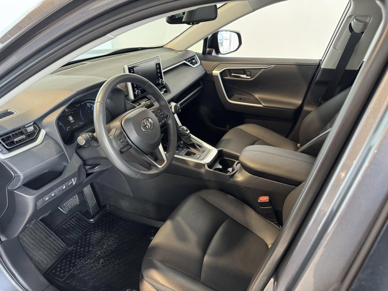 Vehicle Image 13