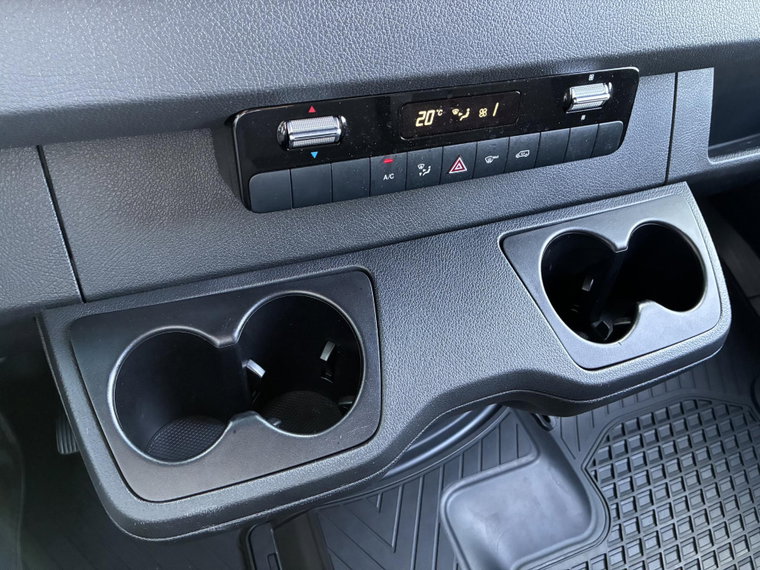 Vehicle Image 26