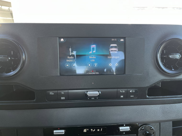 Vehicle Image 39