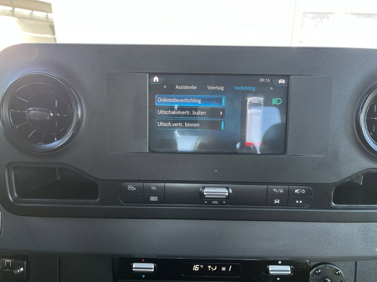 Vehicle Image 41
