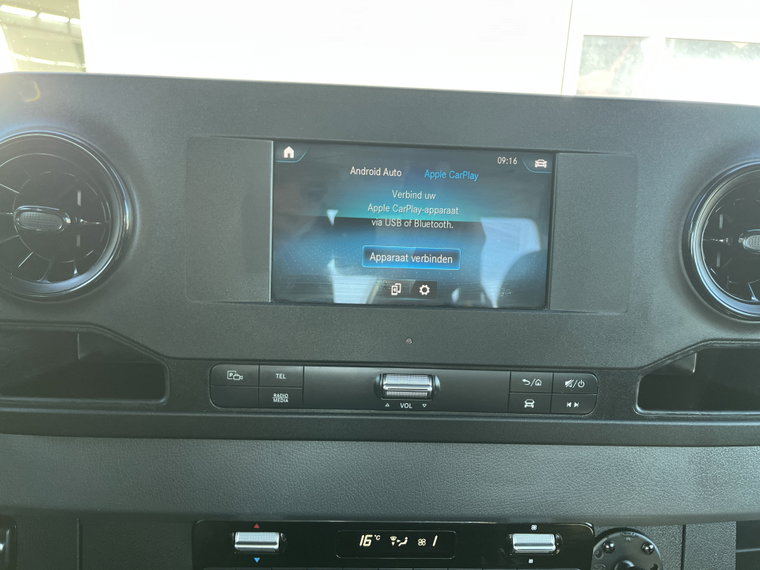 Vehicle Image 45