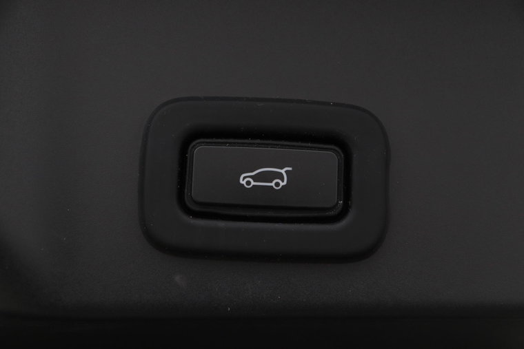 Vehicle Image 42