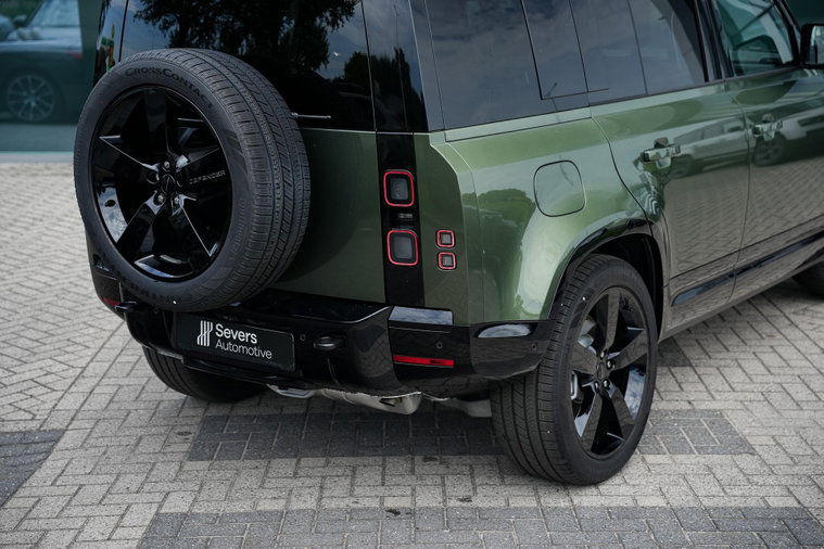 Vehicle Image 24