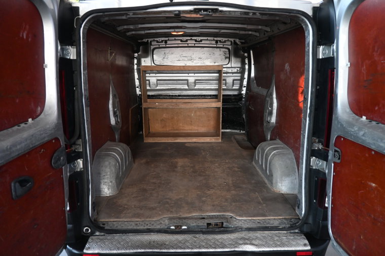 Vehicle Image 16
