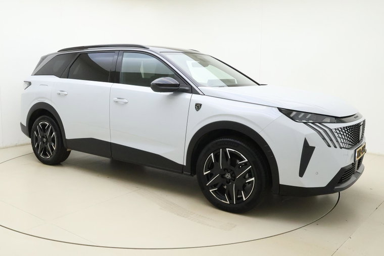 Vehicle Image 8