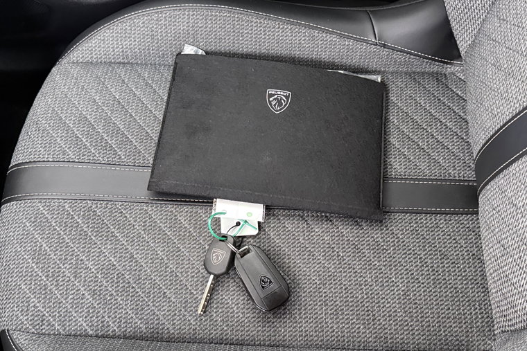 Vehicle Image 30