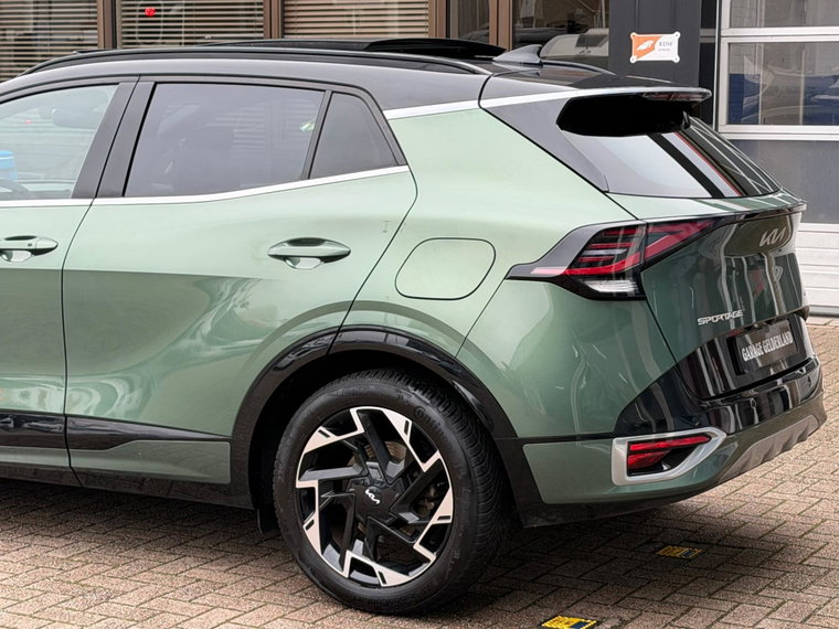 Vehicle Image 14