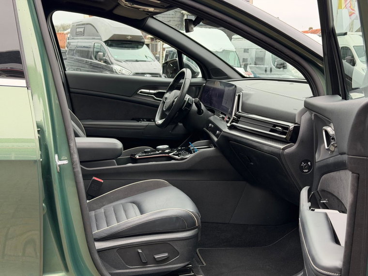 Vehicle Image 38