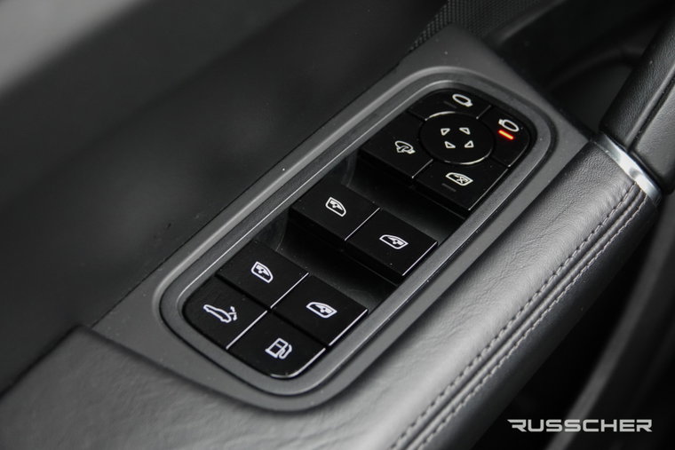 Vehicle Image 33