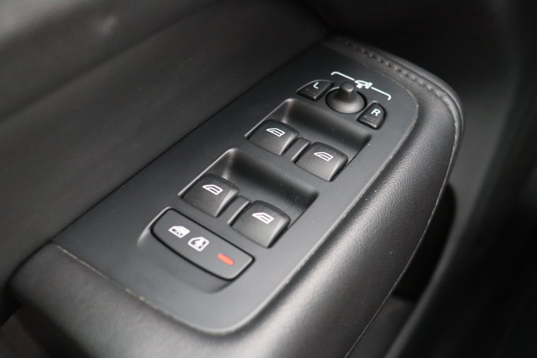 Vehicle Image 26